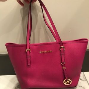 Michale Kors pink bag